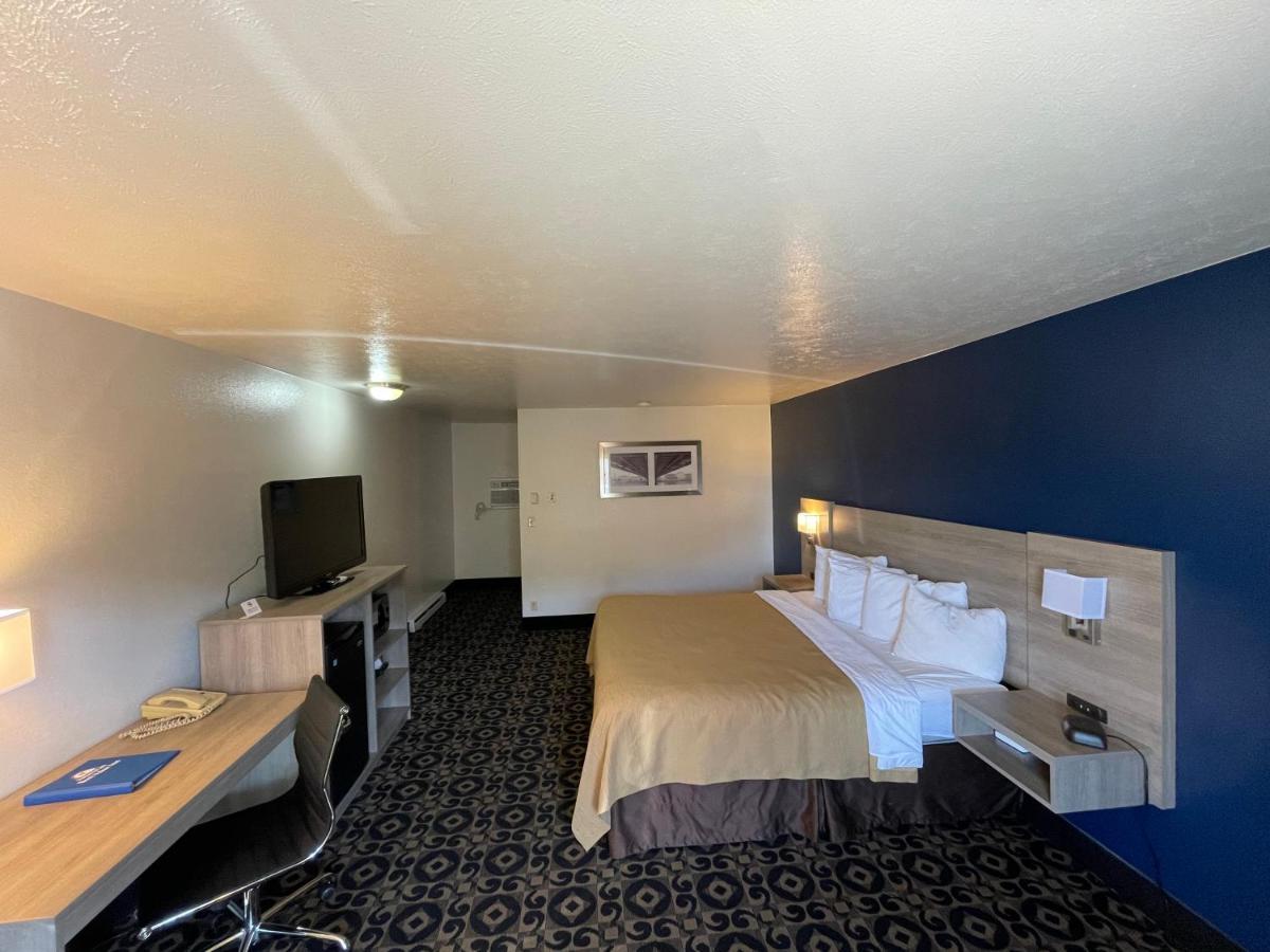 Motel Americas Best Value Roosevelt/ballard